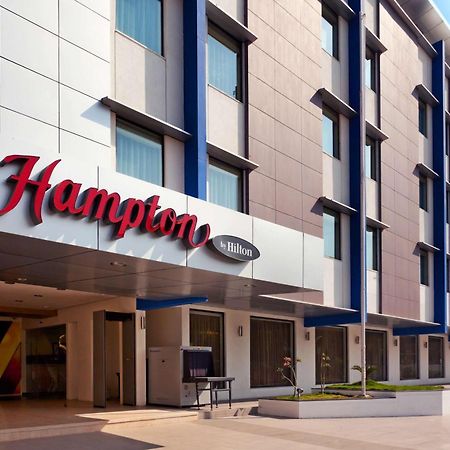 Hampton By Hilton Vadodara-Alkapuri Hotel Exterior photo