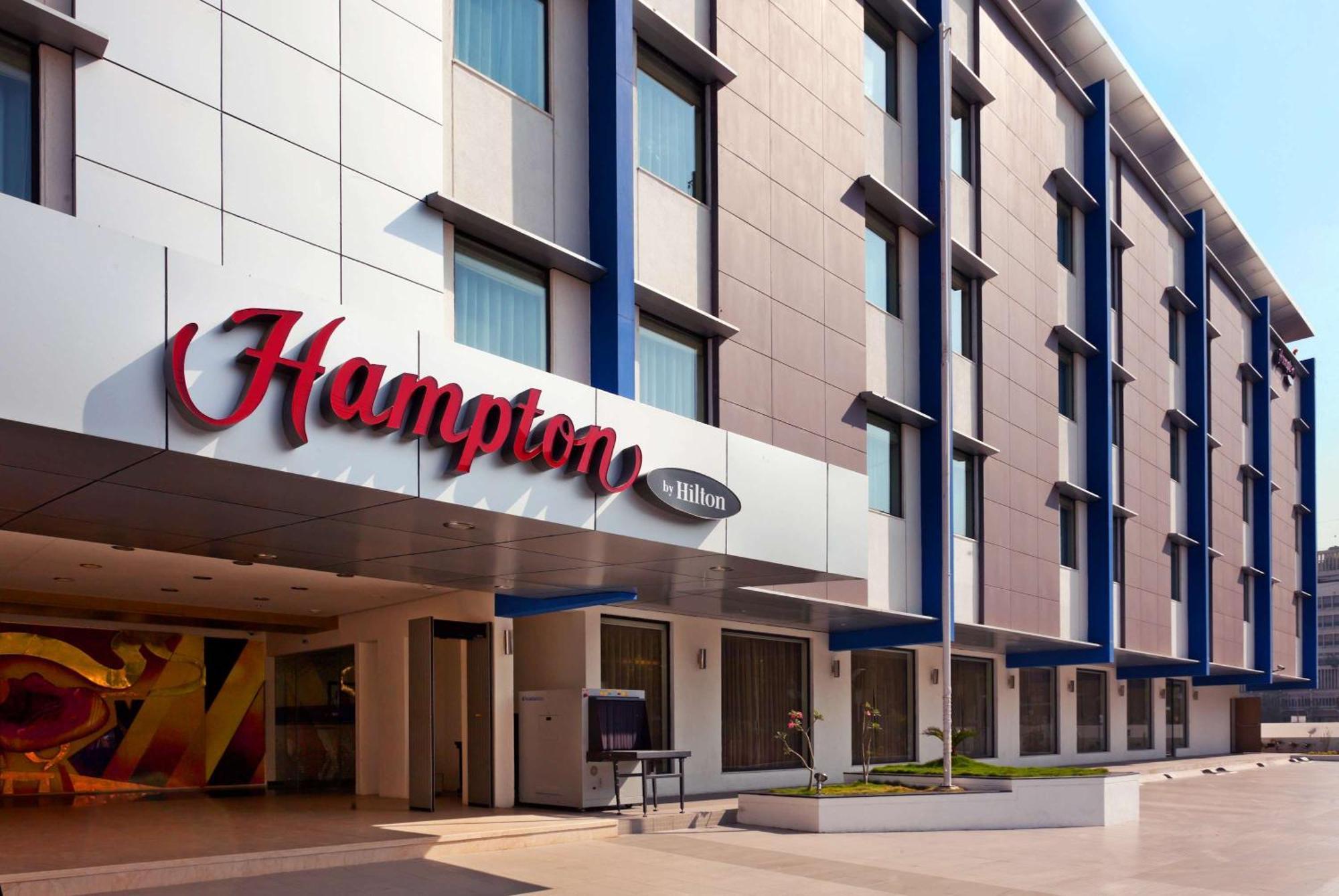 Hampton By Hilton Vadodara-Alkapuri Hotel Exterior photo